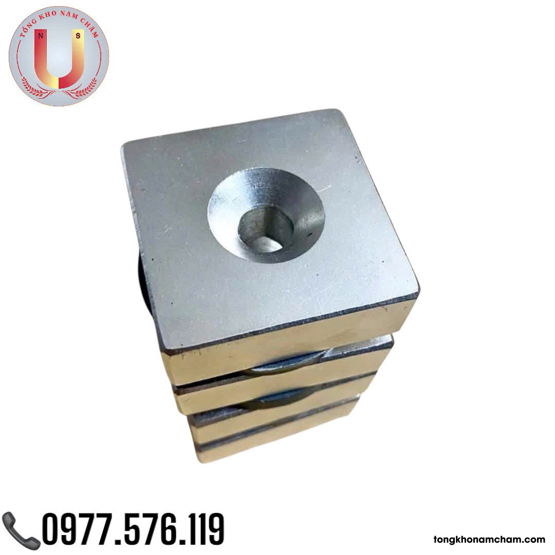 Nam châm viên vuông 45x45x15mm có lỗ vát